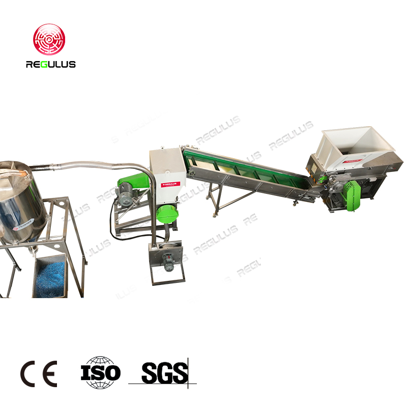 Dual-machine synergy: shredding + crushing, building an efficient recycling process.
