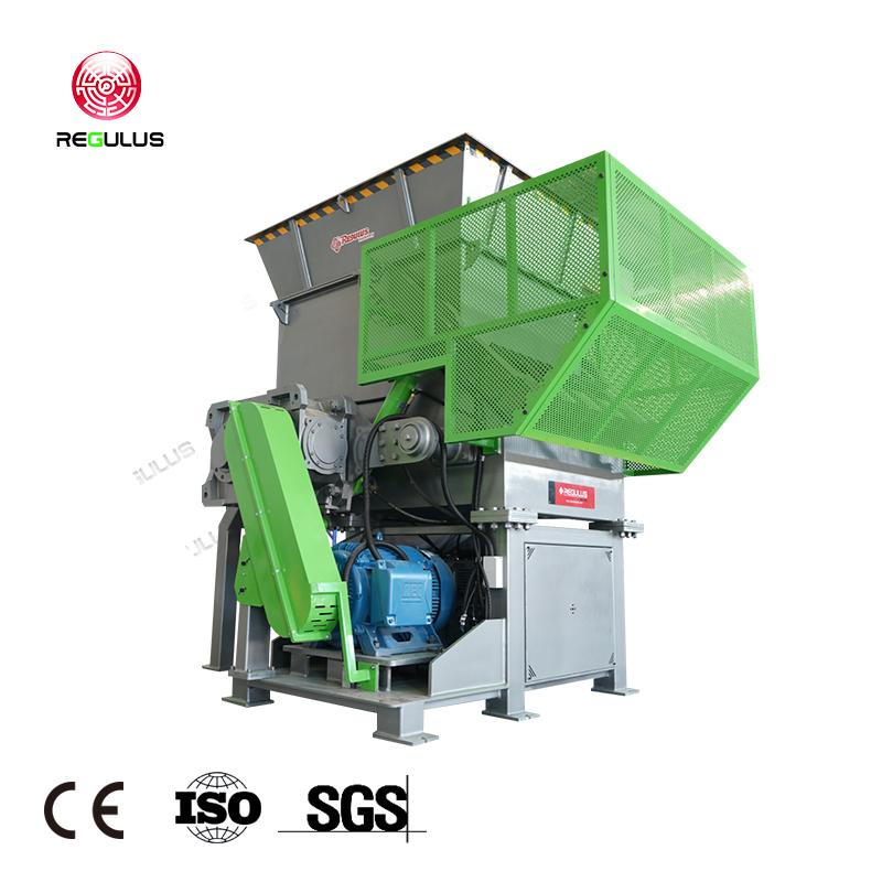 Why are more and more plastic recycling companies choosing swing-arm single-shaft shredders?